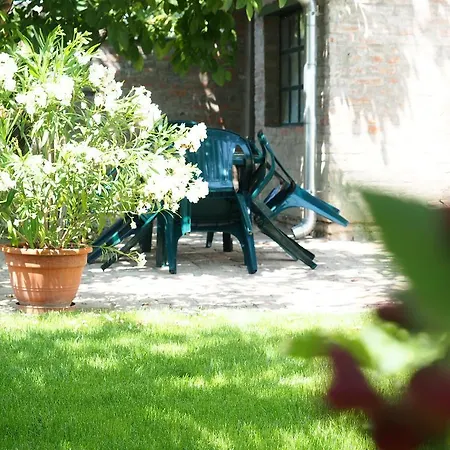 Appartamento Holdfeny Apartman *