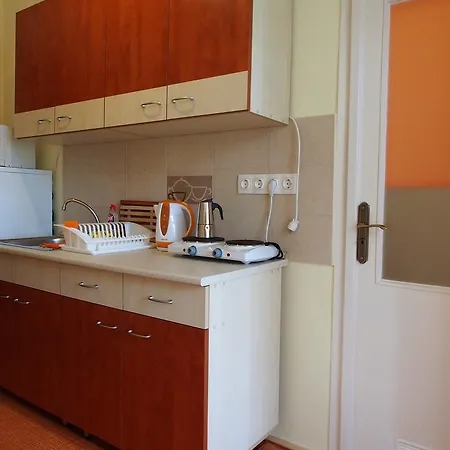 Holdfeny Apartman
